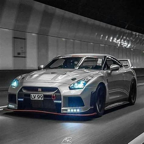 Nissan Skyline Gtr R35 - malakuio