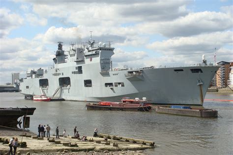 Hms Ocean L12 Royal Navy Commando Carrier In Greenwich Noah