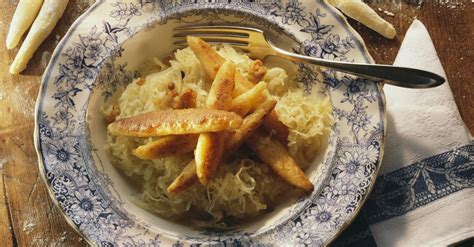 Kartoffelnudeln Mit Sauerkraut Rezept Eat Smarter