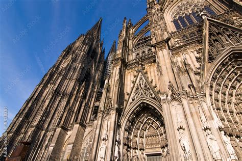 K Lner Dom S Dturm Stock Foto Adobe Stock