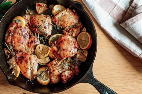 Easy Lemon Chicken Thighs — The Crunchy Kale