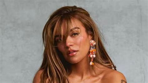 Karol G Marca Tendencia Con Latina Foreva