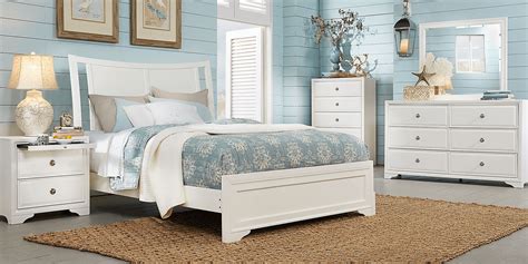 Belcourt 7 Pc White Colors,White Queen Bedroom Set With Dresser, Mirror, Nightstand, 3 Pc Queen ...