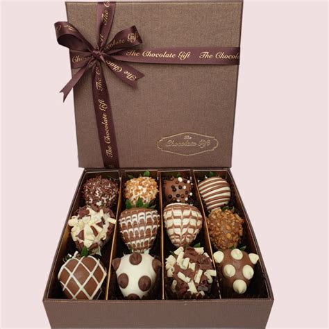 Fruity Gift: Need Chocolate Dipped Strawberries Box? Find here!