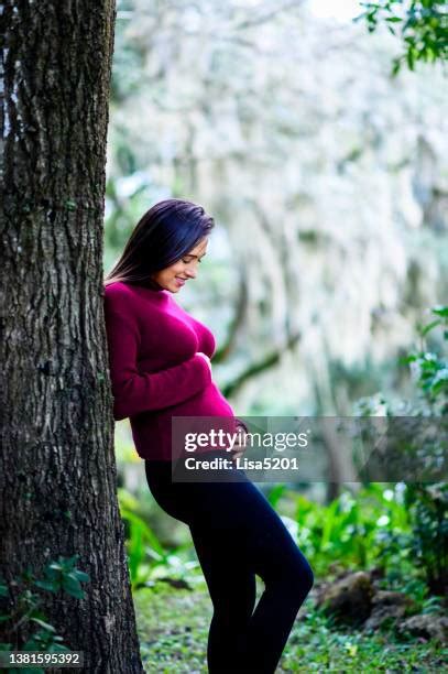 31 1 Month Pregnant Belly Stock Photos, High-Res Pictures, and Images - Getty Images