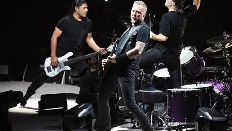 Metallica anuncia nuevo álbum 72 Seasons y gira M72 World Tour que