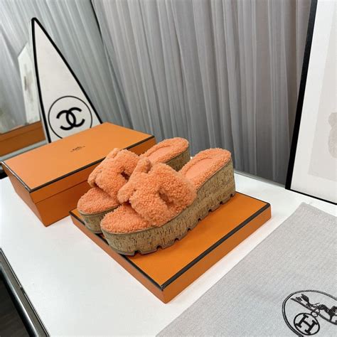 Тапочки Hermes, 1 - купить с доставкой по выгодным ценам в интернет ...