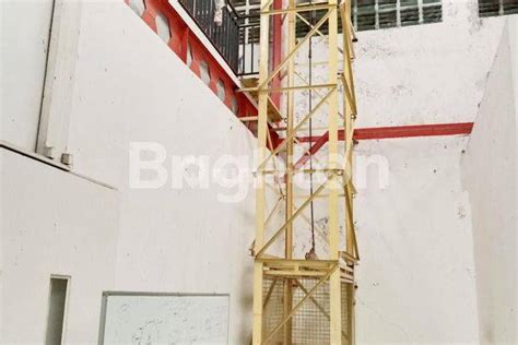 Kic Gatsu Gudang Office Bagus Loading Dock Lift Barang Siap Pakai