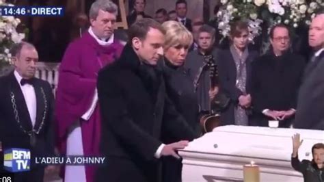 Hommage De Johnny Hallyday Ce Moment O Macron Tait Deux Doigts De