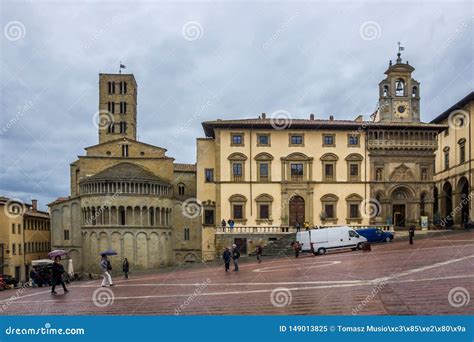 Arezzo in Tuscany editorial image. Image of house, sunny - 149013825