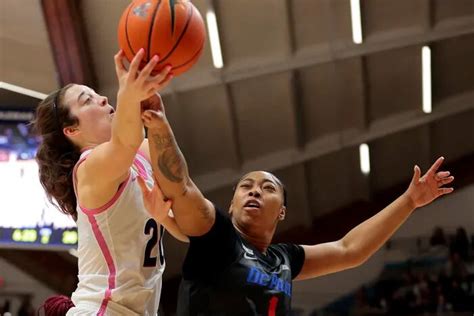 Led By Maddy Siegrist Villanova Women Escape Depaul Comeback