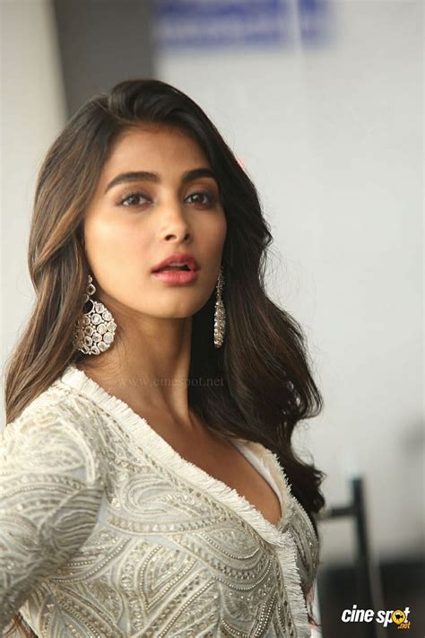 Pooja Hegde At Saakshyam Success Meet Hd Phone Wallpaper Pxfuel