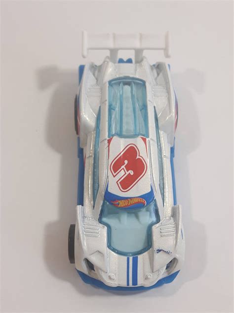 2013 Hot Wheels Hw Racing Hw Race Team Super Blitzen Pearl White Die Treasure Valley