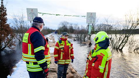 Hochwasserlage Pegelst Nde In Niedersachsen Und Sachsen Anhalt