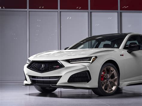 2023 Acura TLX Sport Sedans Offer New Premium Services | Smail Acura