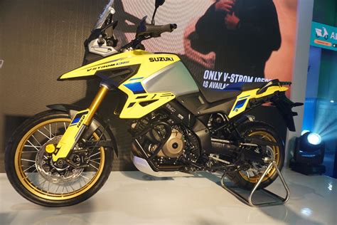 Suzuki Unveils New Burgman Street Ex And V Strom De