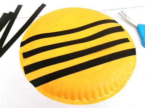 Bee Handprint Craft: Easy And Fun For Kids - Kids Activity Zone