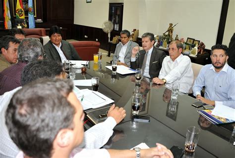 Adolfo Mendoza Leigue Gobierno y empresarios coordinan inversión de