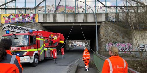 Mit Video Spektakulärer Feuerwehr Einsatz an A2 in Castrop Rauxel