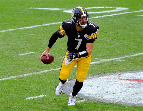 Steelers Coach Calls Ben Roethlisberger Best Option - SportzBonanza