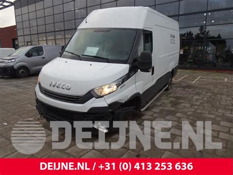 Iveco New Daily VI 33S14 35C14 35S14 Épave 2014 Blanc