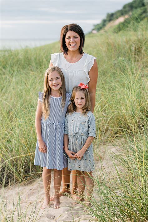 Lake_Michigan_Family_Portraits_0006 | THE WEBER PHOTOGRAPHERS