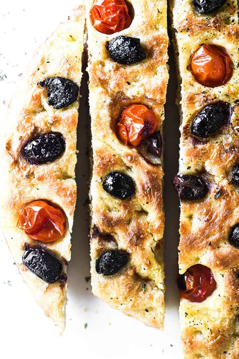 Easy Focaccia Bread Recipe • No Knead