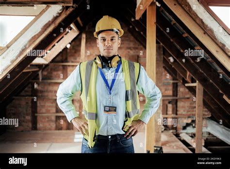 Retrato Hombre De La Construcci N Y L Der Del Proyecto De Construcci N