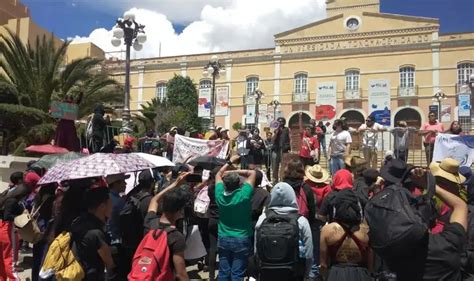 La Jornada Estudiantes Se Amparan Contra Autoridades De La Uaeh Por