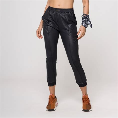 Calça Jogger Preta em Cirrê Bolsos Marche Fitwear