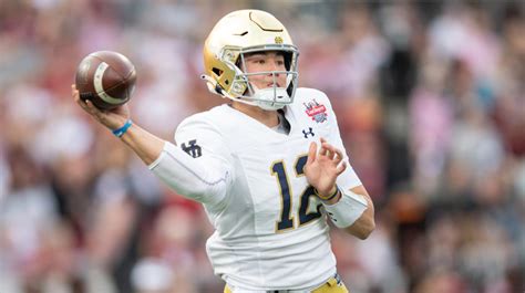 Notre Dame Extends Pot Of Gold Offer To Star 2025 Quarterback Cutter Boley Sports Illustrated