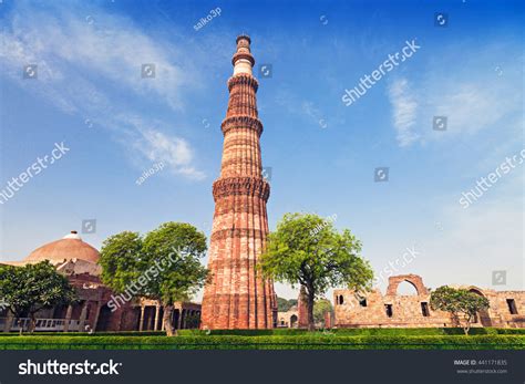 4,105 Qutub minar new delhi Images, Stock Photos & Vectors | Shutterstock