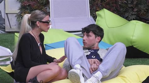 Oriana Marzoli a Daniele Dal Moro: "Io ho bisogno di più attenzioni e