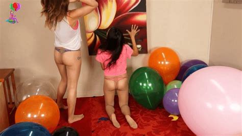 Dahlia And Riley Do Pantyhose Balloon Popping Hd 1920x1080 Custom