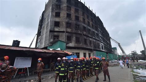 Bangladesch Fabrikbesitzer nach Großbrand mit mehr als 50 Toten