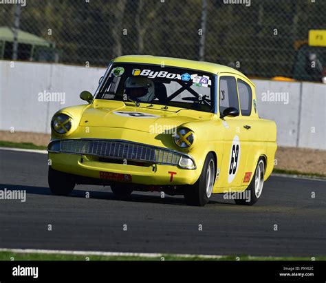 Bob Bullen Ford Anglia E Hscc Hrsr Historic Touring Cars