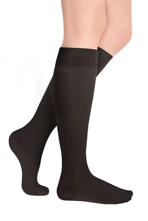 Best Compression Socks for Nurses of 2020: Complete Reviews With ...