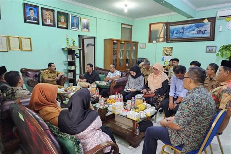 Anggota Dprd Jabar Minta Disdik Perhatikan Kekurangan Kelas Di Sman