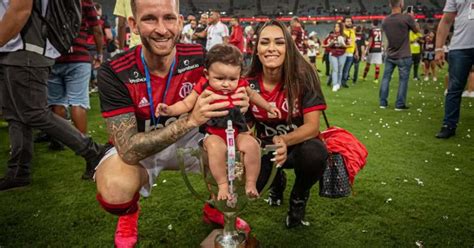 Leo Pereira e Tainá Castro casal queridinho do Flamengo terminam