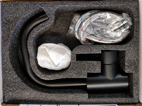 Small Square Hot Cold Tap Saturn Black Zone