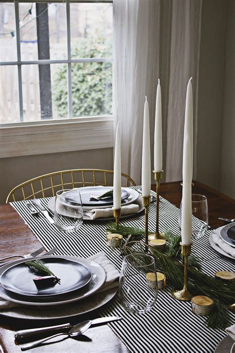 The BEST DIY Christmas Table Decorations