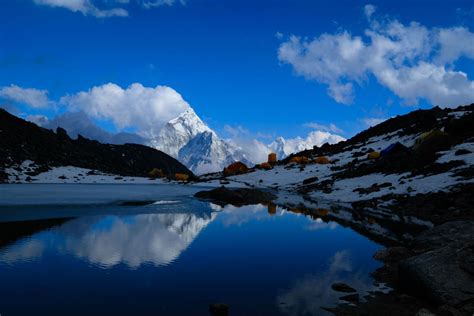 Treky ve stínu Everestu, Marie Lollok Klementová | HedvabnaStezka.cz