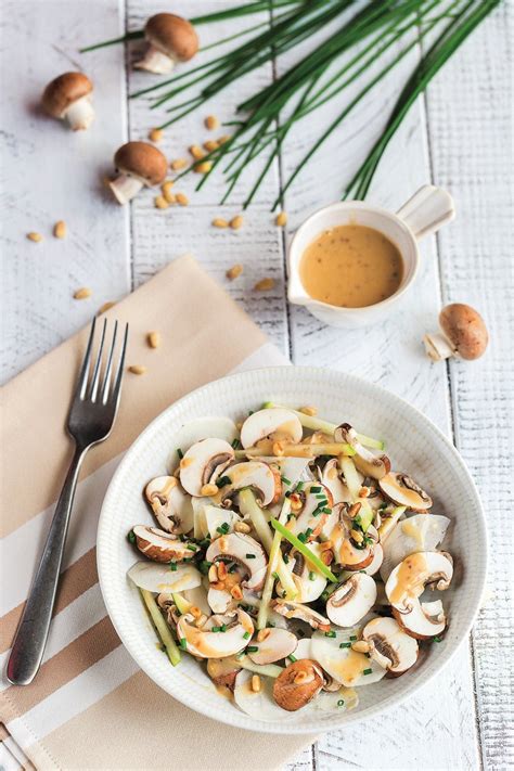 Recette De Salade De Champignons Au Pralin De Pignon Marie Claire