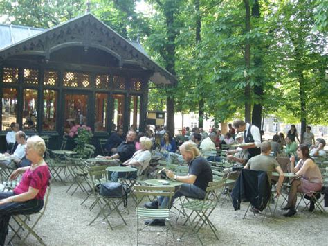 Romantic Paris Restaurants: Summer Dining in Paris: Stake out your spot! | WhyGo Paris