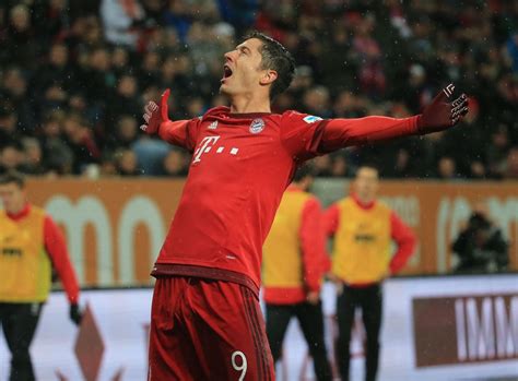 Robert Lewandowski Strzeli Kolejnego Gola W Bundeslidze Bayern