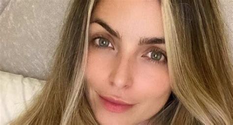 Cristina Hurtado Posa En Bikini Y Calienta Las Redes Sociales