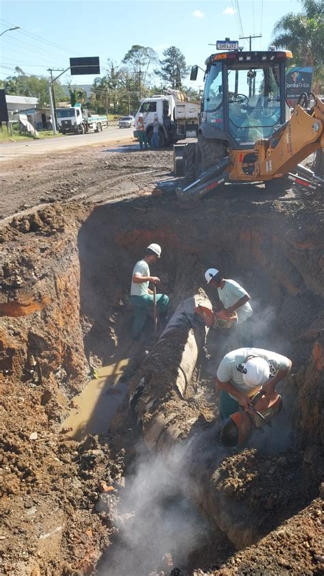 Adutora rompe e nove bairros de Içara estão sem fornecimento de água