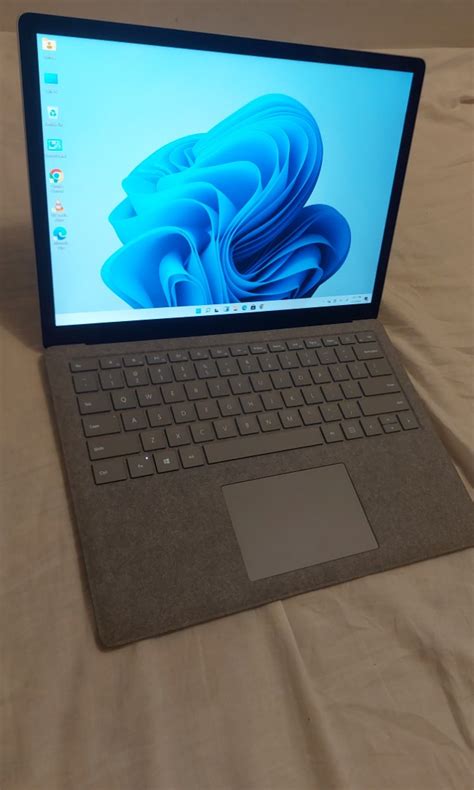 Microsoft Surface Laptop I5 7th Gen 8gb 256ssd Touchscreen In Very Good Condition Rm 1250