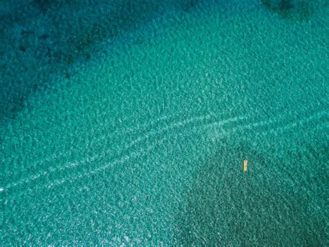 Salento Si Addormentano Sul Materassino Quando Si Svegliano Sono In