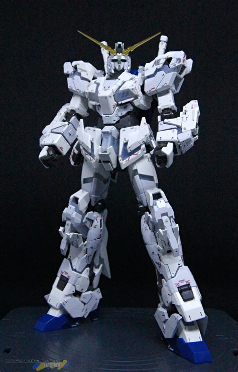 Painted Build RG 1 144 Unicorn Gundam Destroy Mode Lighting Model